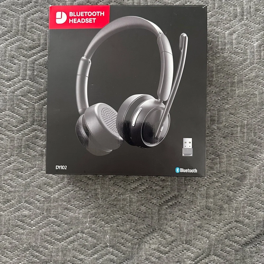 Headset with mic and keyboard